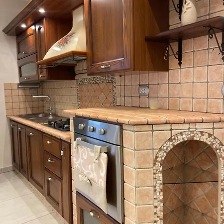 With Parking Near The Airport And Apartment Fiumicino