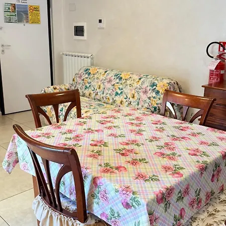 With Parking Near The Airport And Apartment *