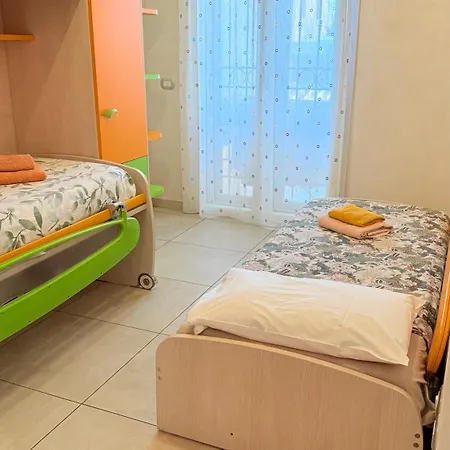 Apartment With Parking Near The Airport And Fiumicino