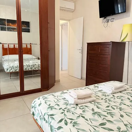 Apartment With Parking Near The Airport And Fiumicino