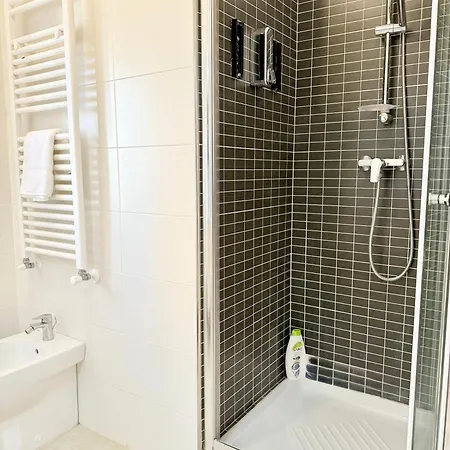 With Parking Near The Airport And Apartment Fiumicino
